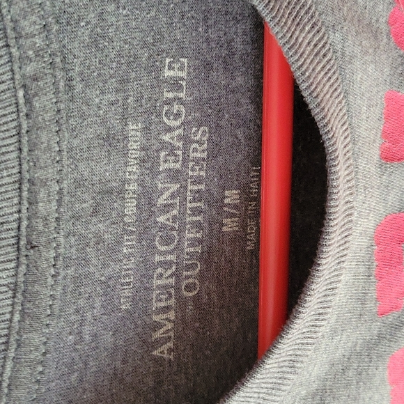 AE t-shirt - Picture 4 of 4